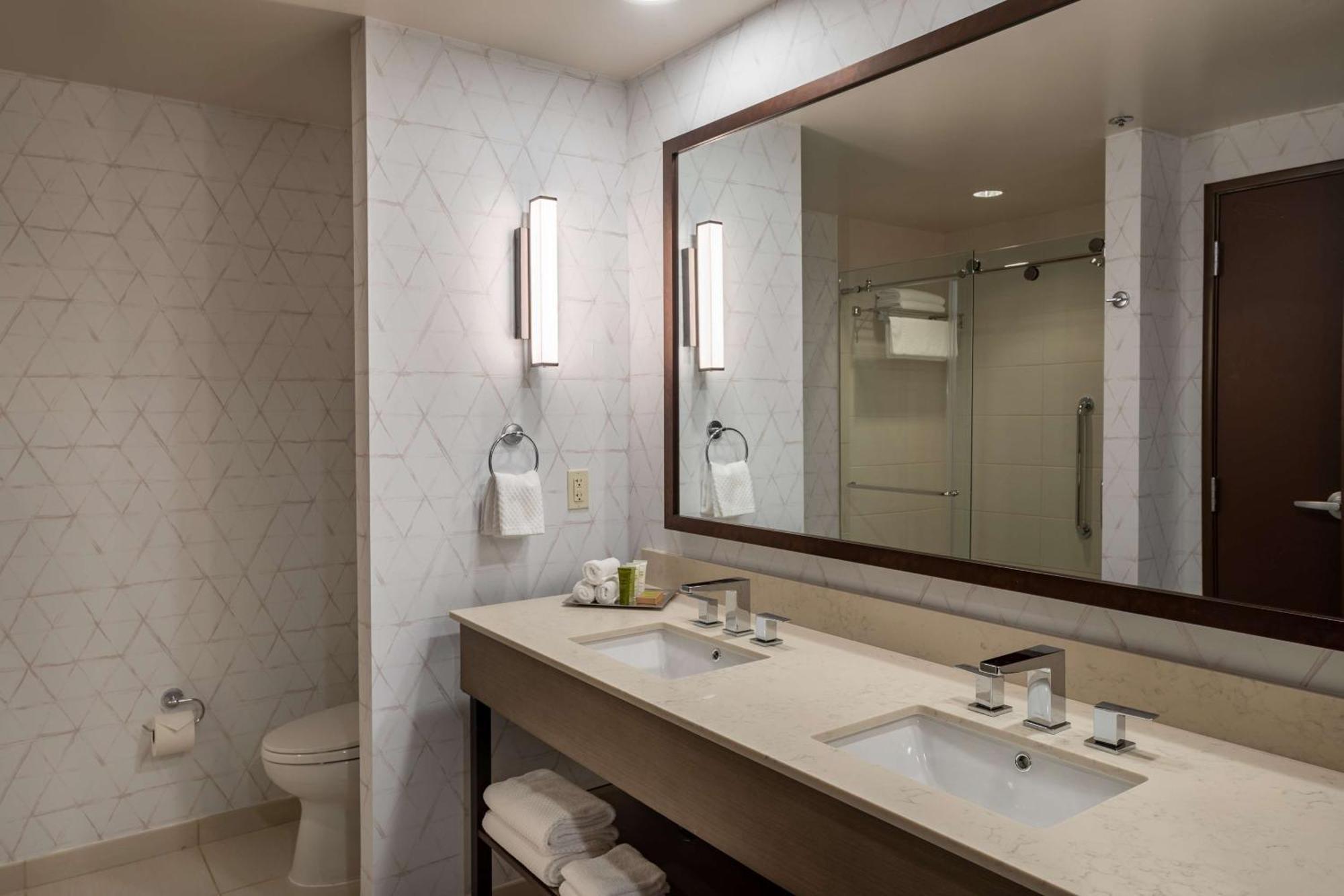 Hilton Asheville Biltmore Park Экстерьер фото