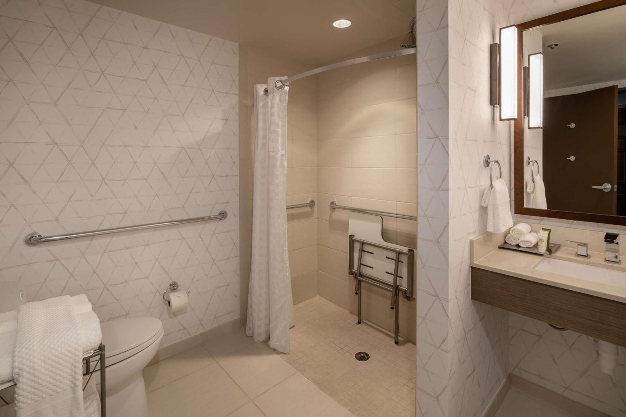Hilton Asheville Biltmore Park Экстерьер фото